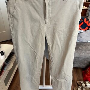 Dockers Men's Chinos in Light Khaki